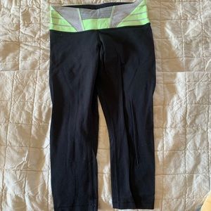 Lululemon cropped wunder under leggings, size 6
